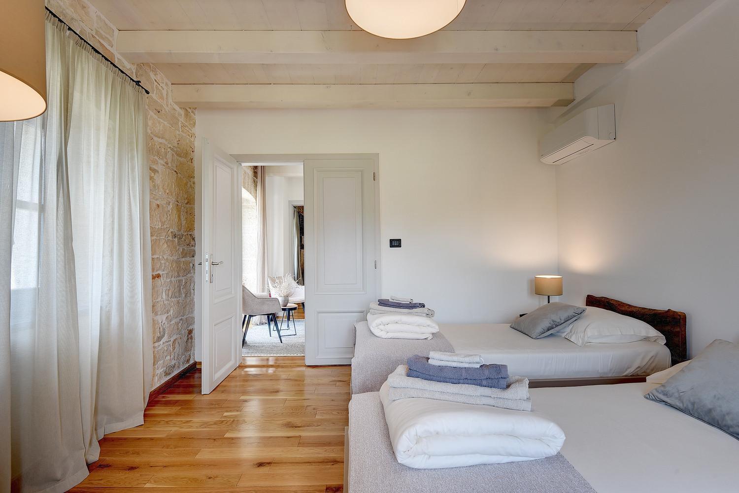 Villa Pi For 8 People In Central Istria With Heated Pool & Large Garden Tinjan Exterior photo